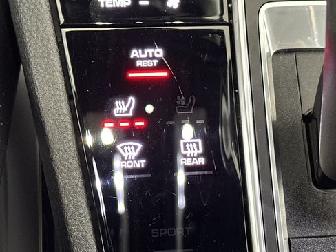 Used 2021 Porsche Cayenne Base image 24