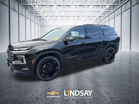 Certified 2026 Chevrolet Traverse LT w/ Driver Confidence Package AWD/4WD image 2