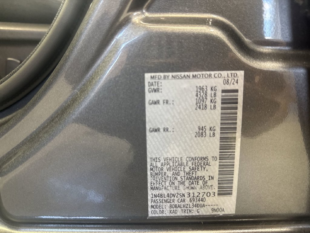Used 2025 Nissan Altima 2.5 SV FWD image 42