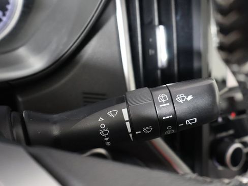 Used 2021 Subaru Forester Premium AWD/4WD image 41