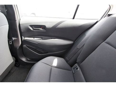 Used 2025 Toyota Corolla LE FWD image 15