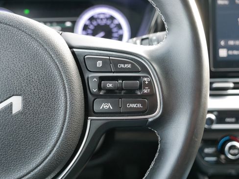 Certified 2022 Kia Niro LXS image 30