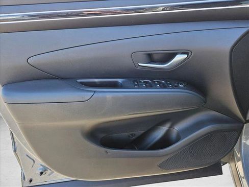 Certified 2024 Hyundai Santa Cruz SE FWD image 9