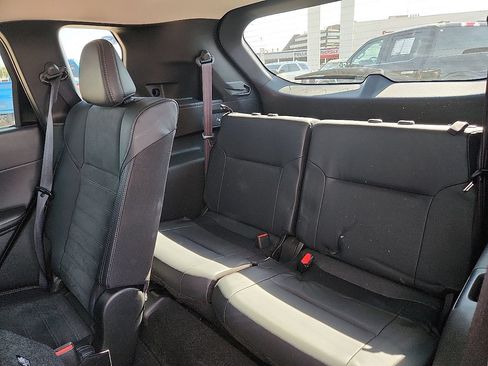 Used 2025 Mitsubishi Outlander SE FWD image 6