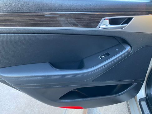 Used 2015 Hyundai Genesis 3.8 image 29