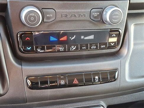 Used 2025 RAM ProMaster 2500 w/ Storage Group image 15