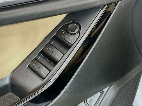 New 2026 Chevrolet Equinox ACTIV w/ Convenience Package III AWD/4WD image 20
