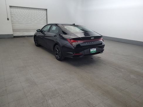 Used 2023 Hyundai Elantra SEL w/ Cargo Package FWD image 5