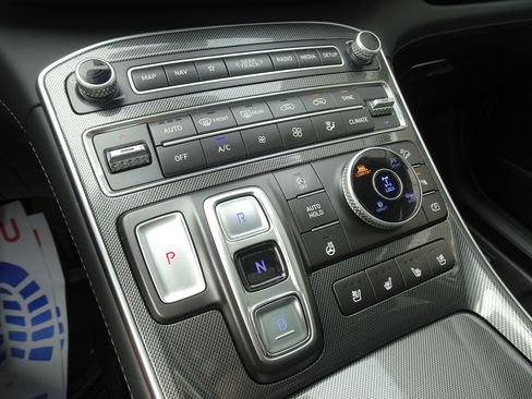 Used 2023 Hyundai Santa Fe Limited AWD/4WD image 18
