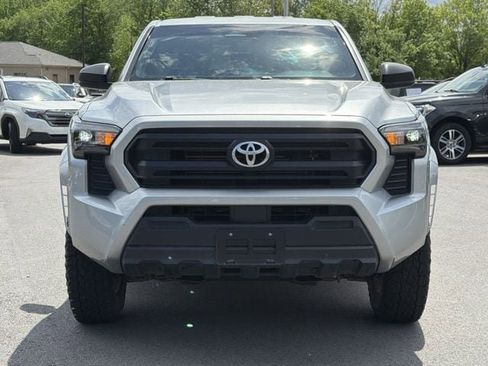 Used 2024 Toyota Tacoma SR image 8