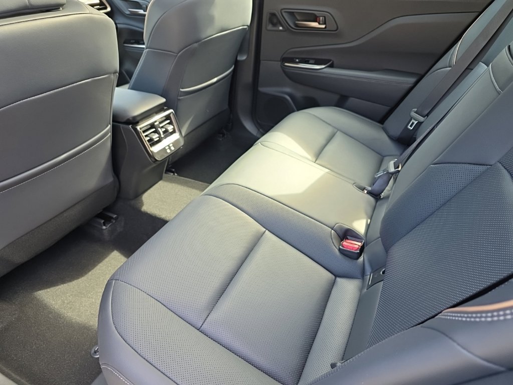 Certified 2026 Toyota Crown AWD/4WD image 13