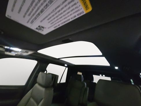 Certified 2024 Chevrolet Tahoe Z71 w/ Luxury Package AWD/4WD image 12