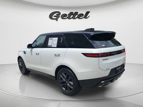 Used 2024 Land Rover Range Rover Sport SE AWD/4WD image 7