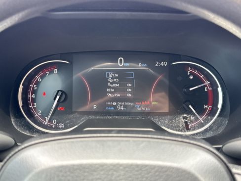 Used 2024 Toyota RAV4 XLE FWD image 19