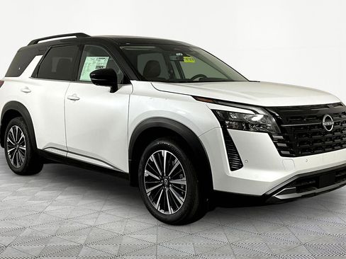 New 2026 Nissan Pathfinder Platinum AWD/4WD image 5