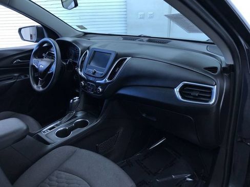 Used 2018 Chevrolet Equinox LT FWD image 24