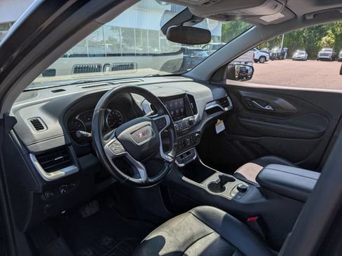 Used 2022 GMC Terrain SLT AWD/4WD image 16