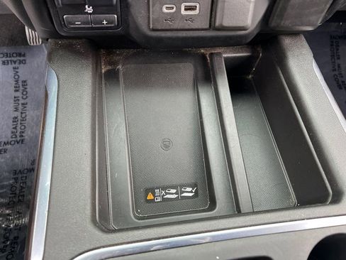 Used 2022 GMC Sierra 1500 SLT w/ SLT Convenience Package AWD/4WD image 25