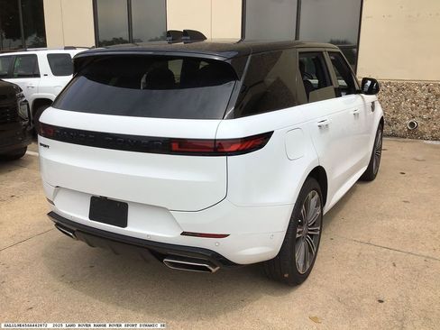 Used 2025 Land Rover Range Rover Sport Dynamic SE AWD/4WD image 6