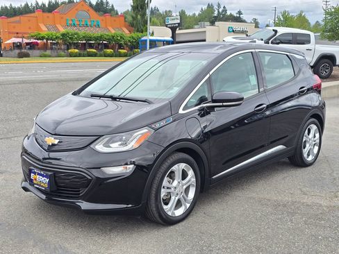 Used 2020 Chevrolet Bolt LT FWD image 3