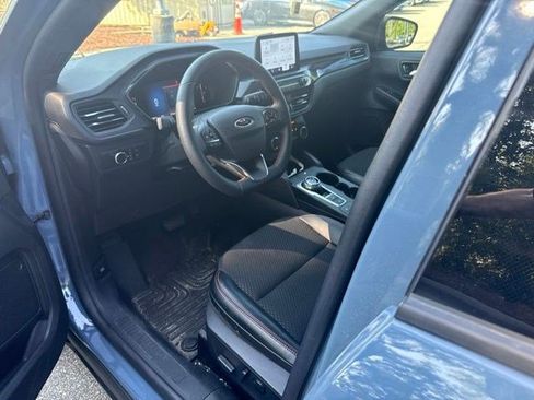 Used 2025 Ford Escape ST-Line FWD image 16
