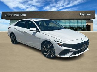 Used 2025 Hyundai Elantra Limited FWD video 1