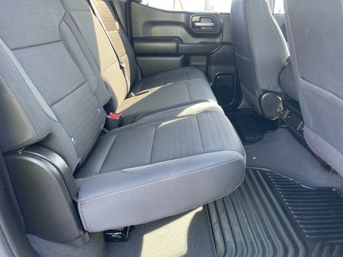 Used 2023 Chevrolet Silverado 1500 Custom image 18