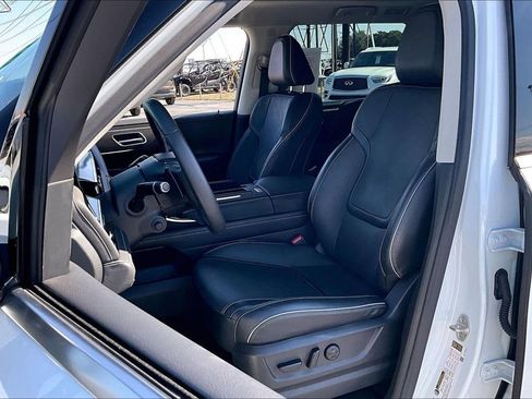 Certified 2025 INFINITI QX80 Luxe image 37