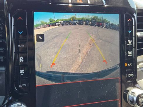 Used 2023 RAM 1500 Big Horn AWD/4WD image 9