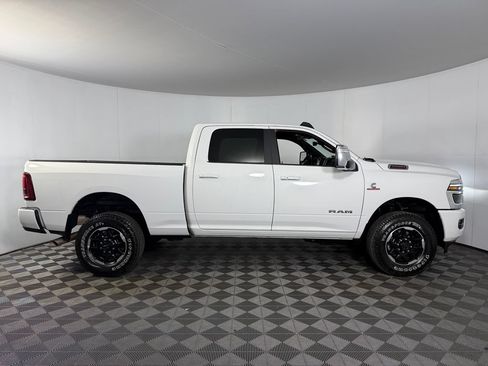 Used 2026 RAM 2500 Laramie AWD/4WD image 7