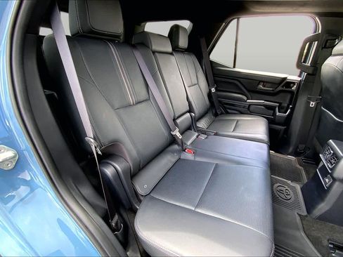 Used 2025 Toyota 4Runner Limited AWD/4WD image 19