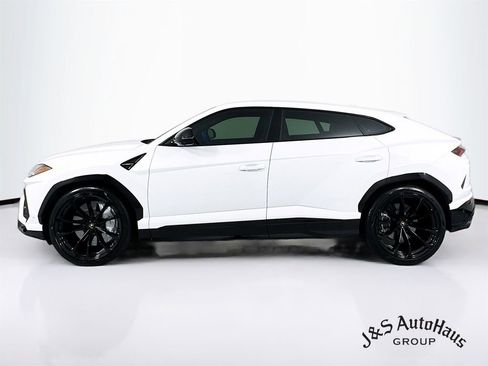 Used 2022 Lamborghini Urus image 4
