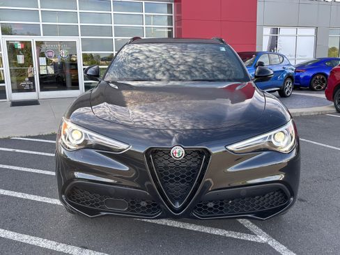 Used 2023 Alfa Romeo Stelvio Veloce AWD/4WD image 13