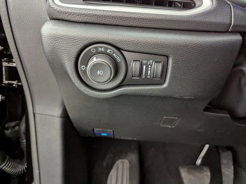 New 2026 Chrysler Pacifica Select image 27