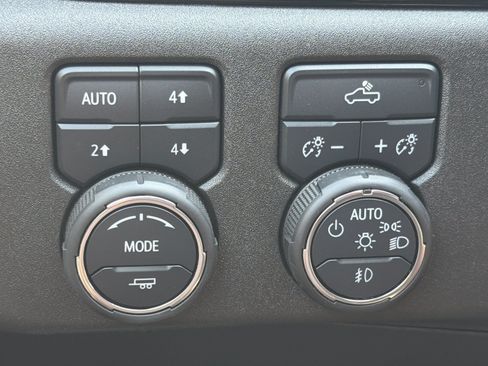 Used 2024 Chevrolet Silverado 1500 RST AWD/4WD image 26