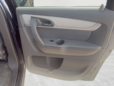 Used 2013 Chevrolet Traverse LS FWD image 29