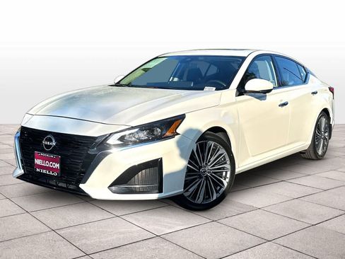 Used 2023 Nissan Altima 2.5 SL FWD image 1