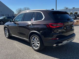 Used 2023 BMW X5 xDrive40i w/ Executive Package video 3