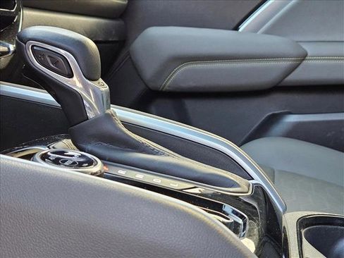 Used 2024 Chevrolet Colorado ZR2 w/ ZR2 Convenience Package III AWD/4WD image 13