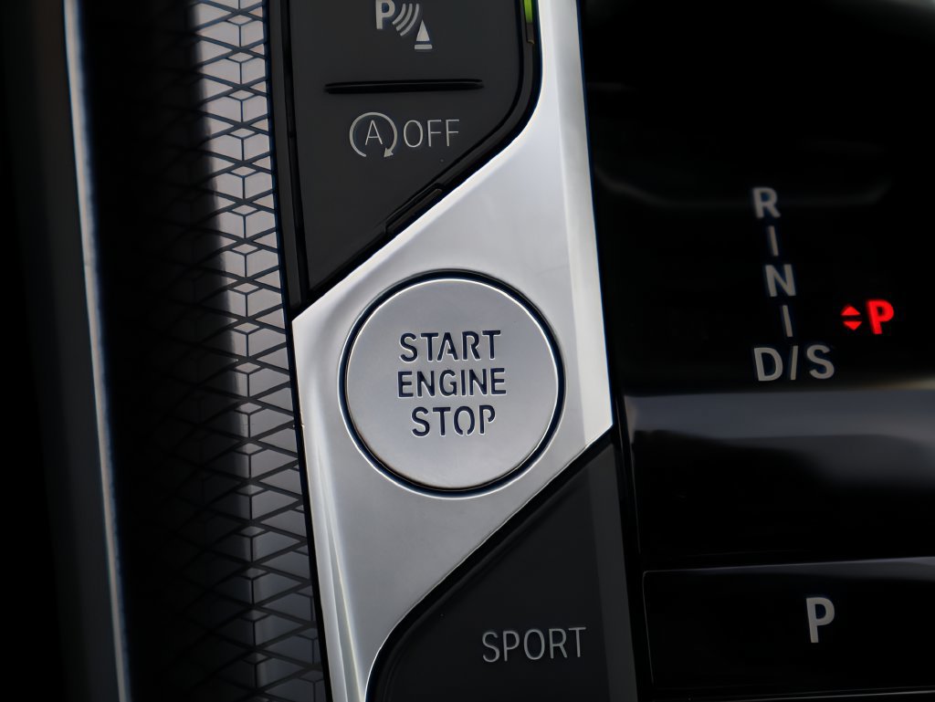 Used 2026 BMW 330i xDrive Sedan AWD/4WD image 29