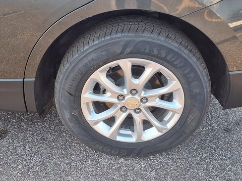 Used 2021 Chevrolet Equinox LT image 25