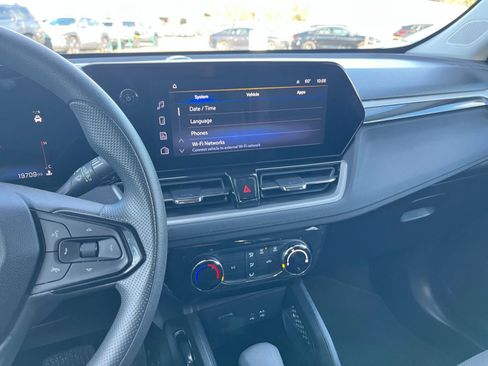 Used 2025 Chevrolet TrailBlazer LT image 18