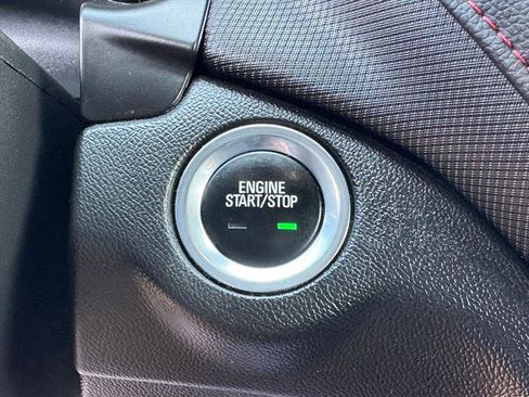 Used 2023 Chevrolet Equinox RS image 19