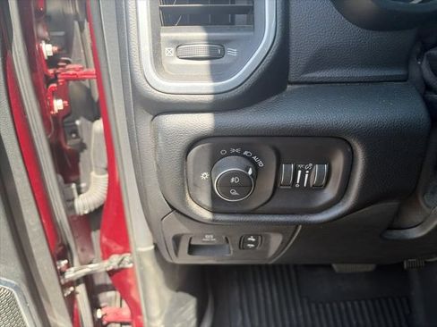 Used 2021 RAM 1500 Laramie AWD/4WD image 19