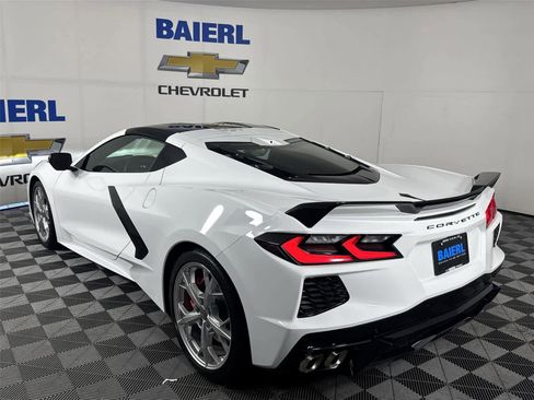 Used 2023 Chevrolet Corvette Stingray Preferred Cpe w/ Z51 Performance Package RWD image 3