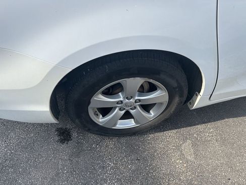 Used 2017 Toyota Sienna LE image 13