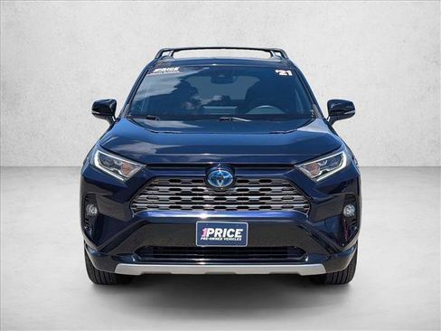 Used 2021 Toyota RAV4 XSE AWD/4WD image 2
