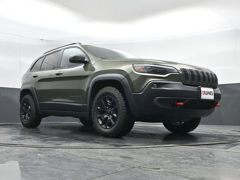 Used 2020 Jeep Cherokee Trailhawk w/ Comfort/Convenience Group image 45