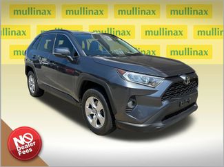 Used 2020 Toyota RAV4 XLE FWD video 1
