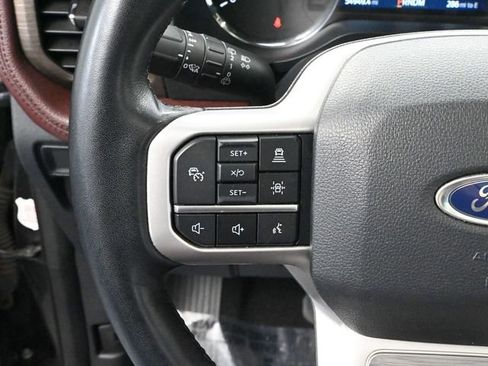 Used 2024 Ford Expedition Limited image 30